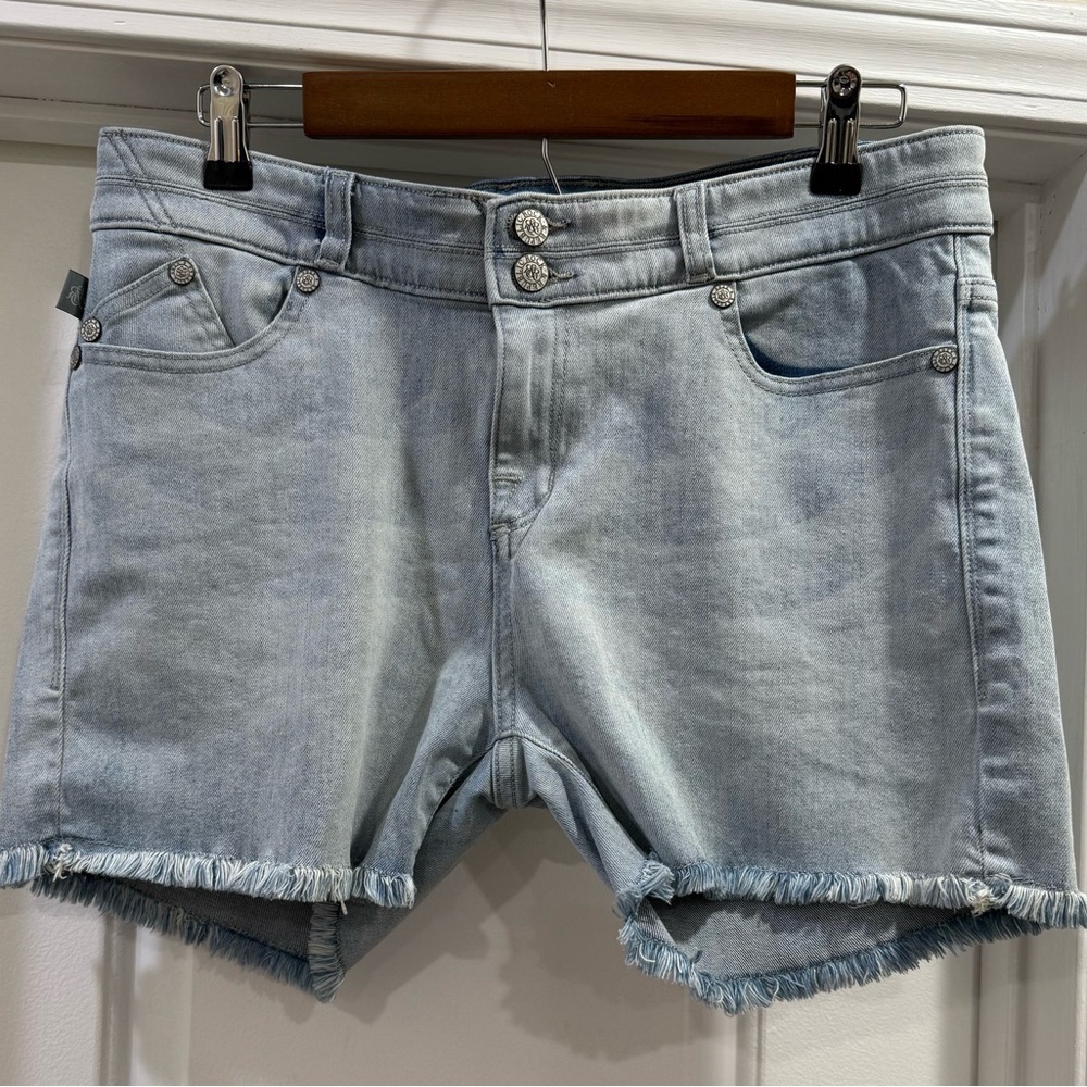 Rock & Republic Blue Jean Shorts Distressed Hem Stretchy Size 12